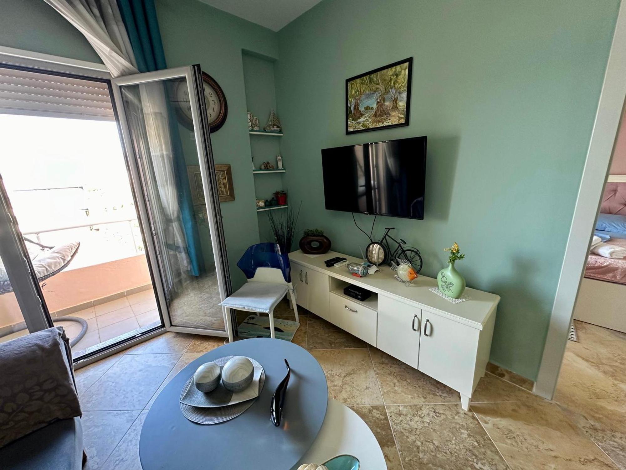Beach Front Apartment Vlorë Exteriör bild