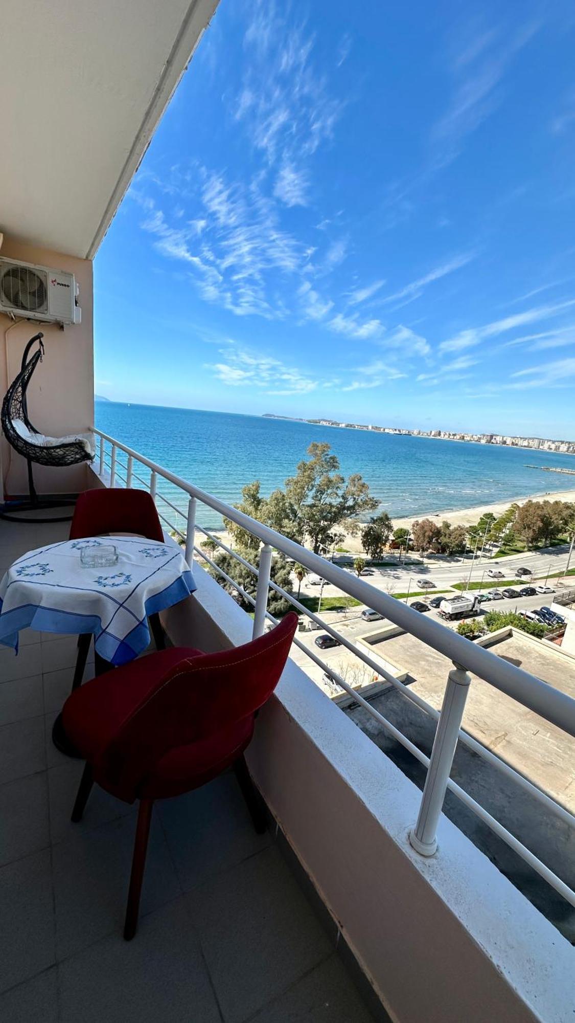 Beach Front Apartment Vlorë Exteriör bild