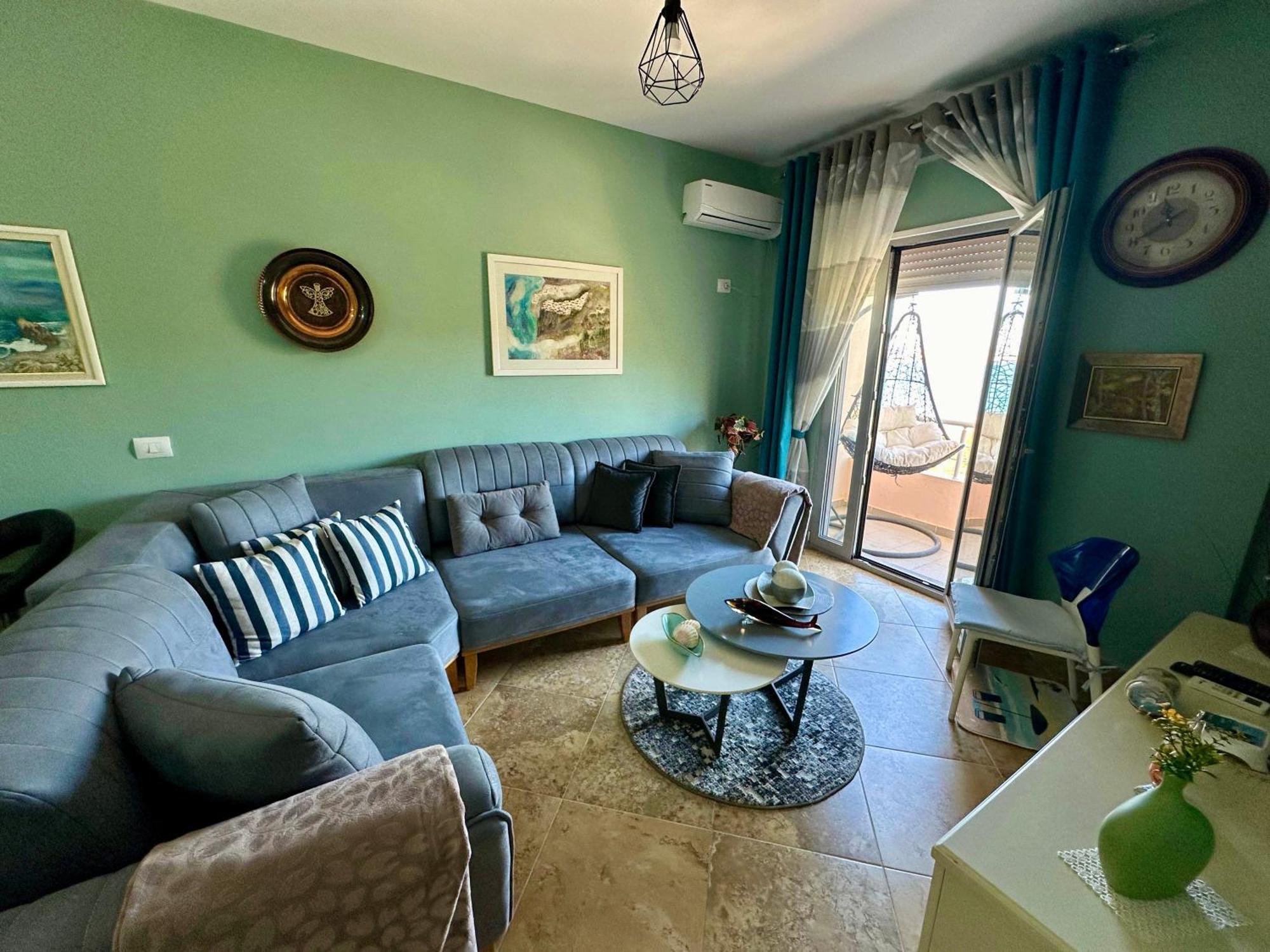 Beach Front Apartment Vlorë Exteriör bild