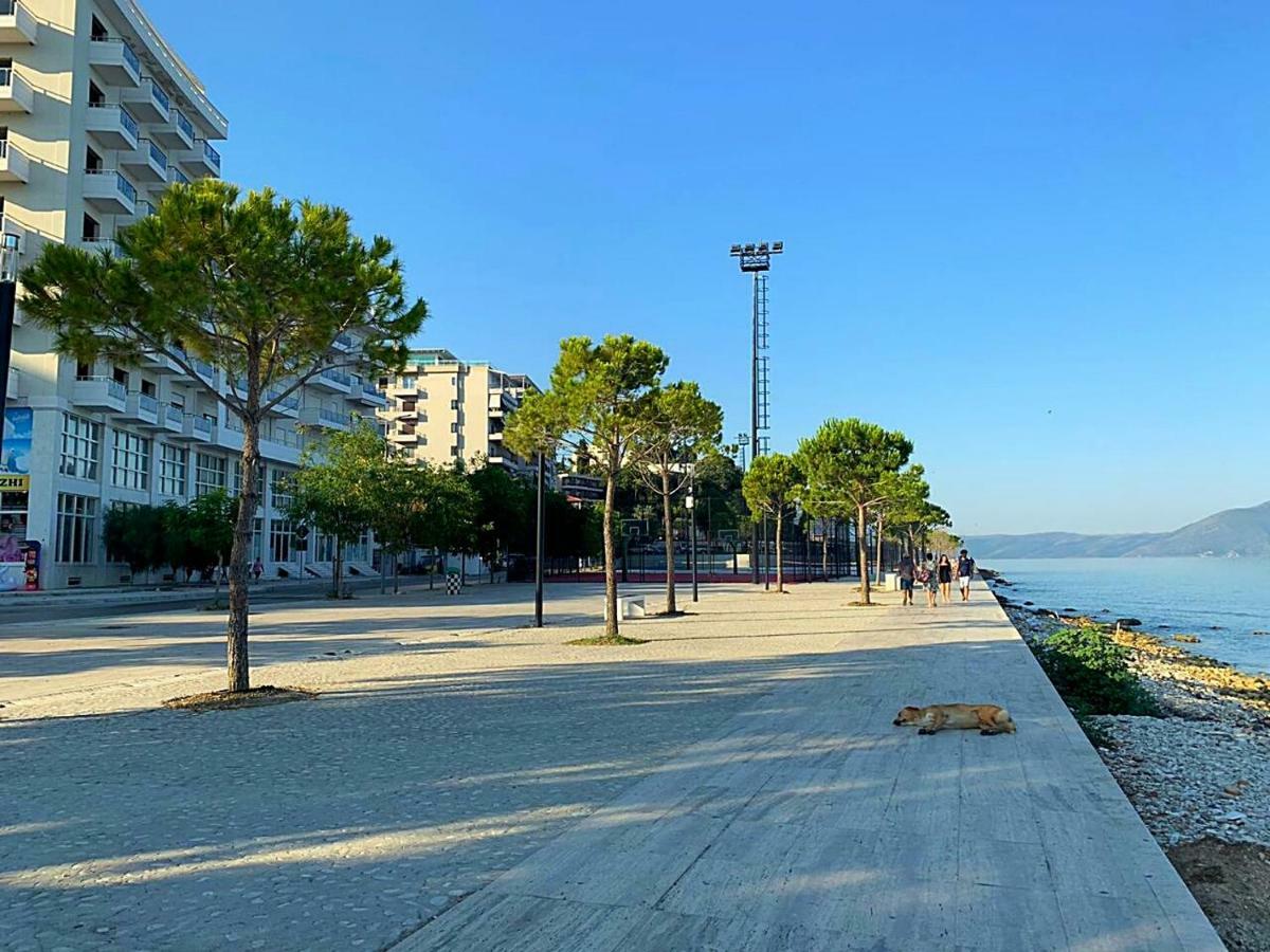 Beach Front Apartment Vlorë Exteriör bild